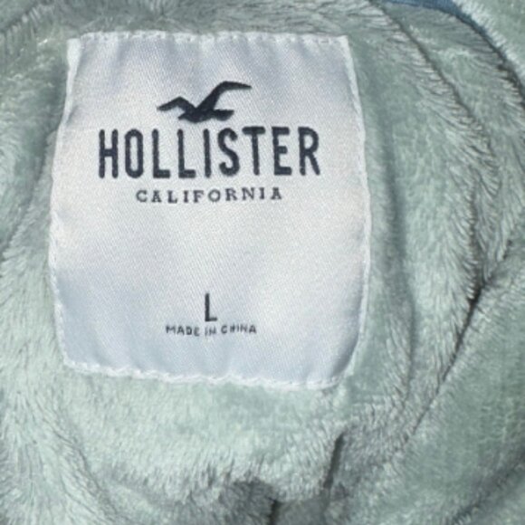 Hollister Fuzzy Sweatshirt – Light Green, Women’s Large - Picture 3 of 3